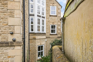 Photo 25- click for photo gallery